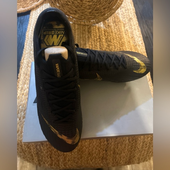 Nike brand new - Picture 3 of 4